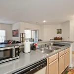 Apartment Cozy 1-br With A Seasonal Pool *