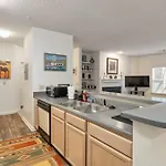 Cozy 1-br With A Seasonal Pool