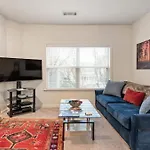 Apartment Cozy 1-br With A Seasonal Pool