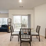 Apartment Cozy 1-br With A Seasonal Pool Charlotte