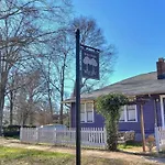 Charming 1Br Townhome Mins To Downtown