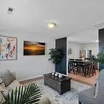 Cozy 4Br Home Near Uptown -King Bed- Jacuzzi