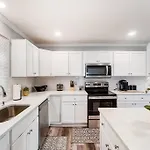 3br Getaway, Hot Tub & Mini Golf Fun Holiday home *