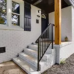 3Br Charlotte Getaway, Hot Tub & Mini Golf Fun