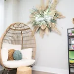 Modern Chic In Trendy Noda Midwood Districts Holiday home Charlotte