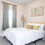 Modern Chic In Trendy Noda Midwood Districts Charlotte