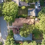 Elizabeth Bungalow, Fenced Yard, Fireplaces, Grill