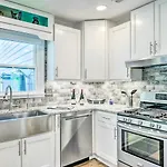 3Br Charlotte Escape Pool Hot Tub Theater