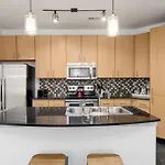 League Flats South End On South College Street