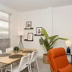 League Flats South End On South College Street