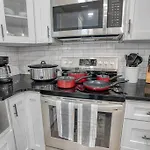 Holiday home Uptown Oasis, Hot Tub, Swing Chairs, Fire Pit, Gazebo *