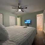 Apartment 3 Bedroom Townhouse-max 8 Guests *