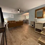 Apartment 3 Bedroom Townhouse-max 8 Guests