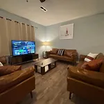 3 Bedroom Townhouse-Max 8 Guests