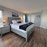 Amazing 4 Bdrm Home W Garage In Charlotte