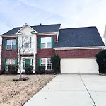 Villa Amazing 4 Bdrm W Garage In Charlotte