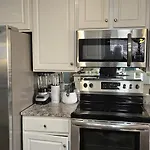 Spacious Home Near Up-Town Charlotte And Clt Airport