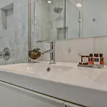 Holiday home Stylish 1br In Myers Park *