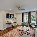 Holiday home Stylish 1br In Myers Park *