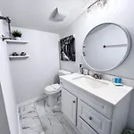 Charming 3 Bdrm In - 1 Mile To Uptown * Charlotte