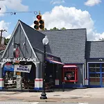 Convenient - King Bed Apartment - Heart Of Plaza