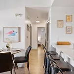 Cozy City Charm - Spacious, Parking, Balcony, Gym