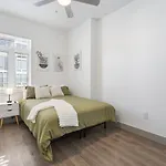 Queen Retreat - Parking, Views, Near Stadium Charlotte