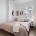 Queen Retreat - Parking, Views, Near Stadium * Charlotte