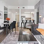 Queen Retreat - Parking, Views, Near Stadium * Charlotte
