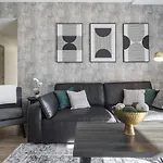 Modern Marvel - Free Parking, Gym, Near Stadium