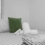 Stylish 4 Bed - 2 Mins To Stadium - Free Parking - Gym - Views