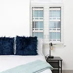The Panther - Luxury 3br - Free Parking - Views - Stadium - Gym Apartment Charlotte
