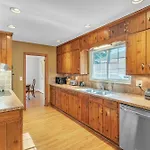 Holiday home 4 Bedroom Ranch In Prime Southpark Backyard And Porch *