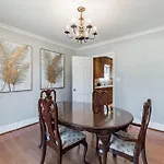 Holiday home 4 Bedroom Ranch In Prime Southpark Backyard And Porch *