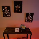 Apartment Frisky Adult Play Place - Fri & Sat Get Sunday Free! 