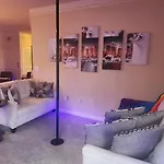 Apartment Frisky Adult Play Place - Fri & Sat Get Sunday Free! 