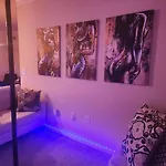 Apartment Frisky Adult Play Place - Fri & Sat Get Sunday Free! 