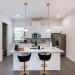 Holiday home Stylish 3br In Clt, Close To Downtown, Airport, Wfh & Parking & Family Friendly & Business Ready *