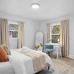 3Bd Near Dt | Bbq, Backyard Games & Outdoor Dining