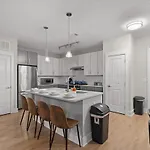 Luxe King 2br In Waverly Apartment Charlotte