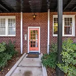 Spacious 2Br In Myers Park With Sunroom