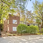 Spacious 2Br In Myers Park With Sunroom
