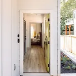 Holiday home Modtrio 3br With Ensuites & Garage Mins To Uptown