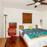 Holiday home Trendy Bohemian Bungalow, Close To Uptown, Plaza & Noda *