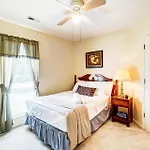 University City Villa *