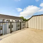 2 Mi To Dtwn Charlotte Unit With Rooftop Deck!