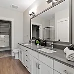 Luxe King 3Br In Waverly Charlotte
