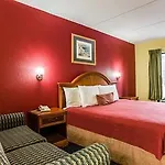 Rodeway North End Inn