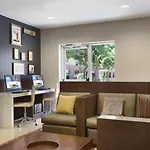 Towneplace By Marriott Loso Airport Hotel 3*