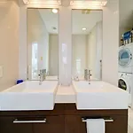 Modern 1br Stylish Near Uptown Clt Holiday home *